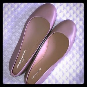 Ballet flats